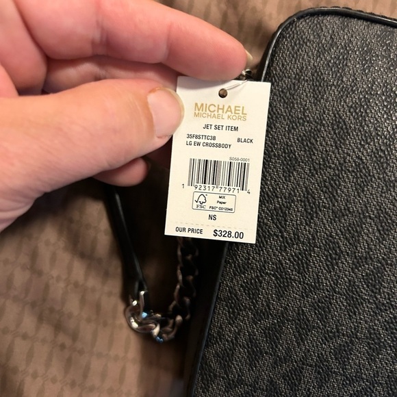 Michael Michael kors black jet set crossbody bag - Picture 4 of 8